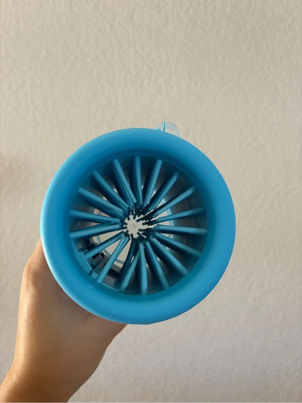 Nice Paws Portable Dog Paw Cleaner Cup Blue Silicone Mud Cleaner EUC